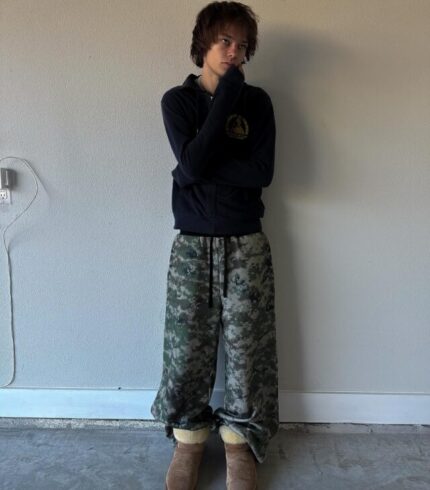 Peaceinwar Digital Camo Sweatpants (2)