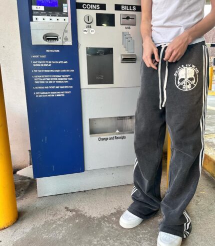 Peaceinwar Skull Sweatpants (2)